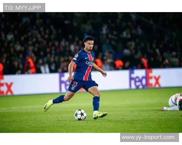 埃因霍温在欧冠赛季中禁区外进球领跑那不勒斯遭遇单场三球重创